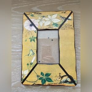 Frame Vintage Distressed Pickled Finish by Creative Co-Op Flower Bunny Bird